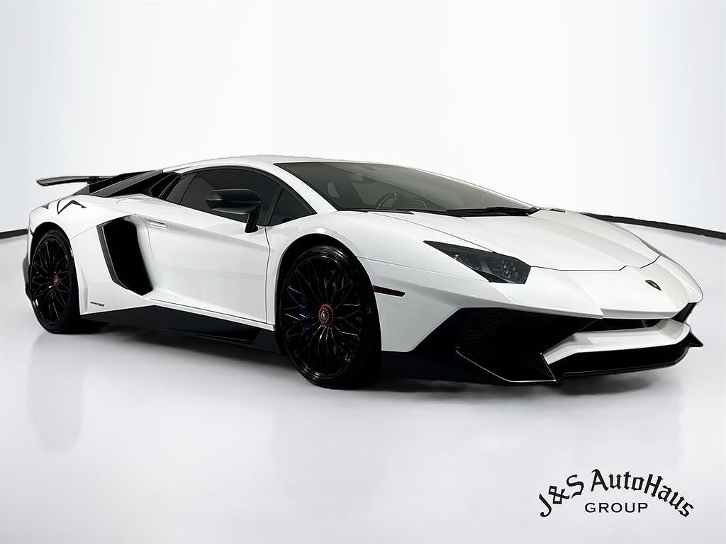 2016 Lamborghini Aventador LP 750-4 Superveloce