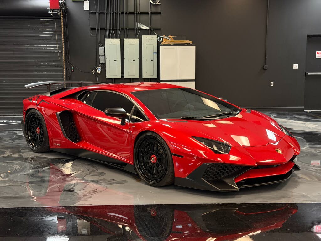 2017 Lamborghini Aventador LP 750-4 SV
