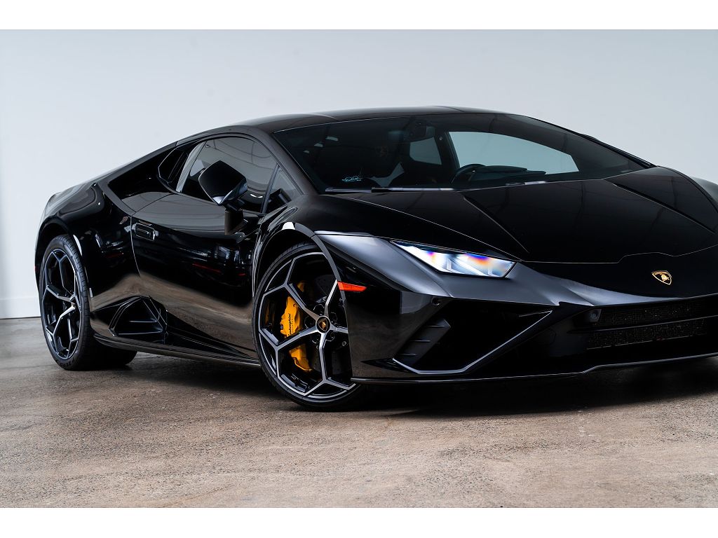 2022 Lamborghini Huracan EVO RWD