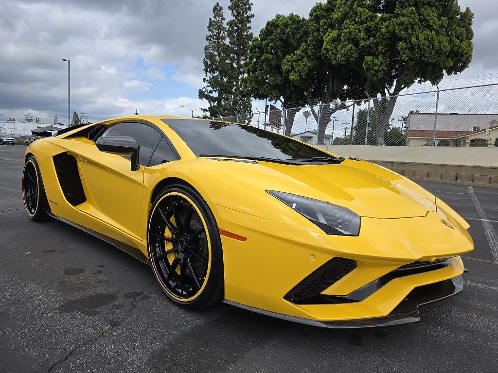 2018 Lamborghini Aventador S