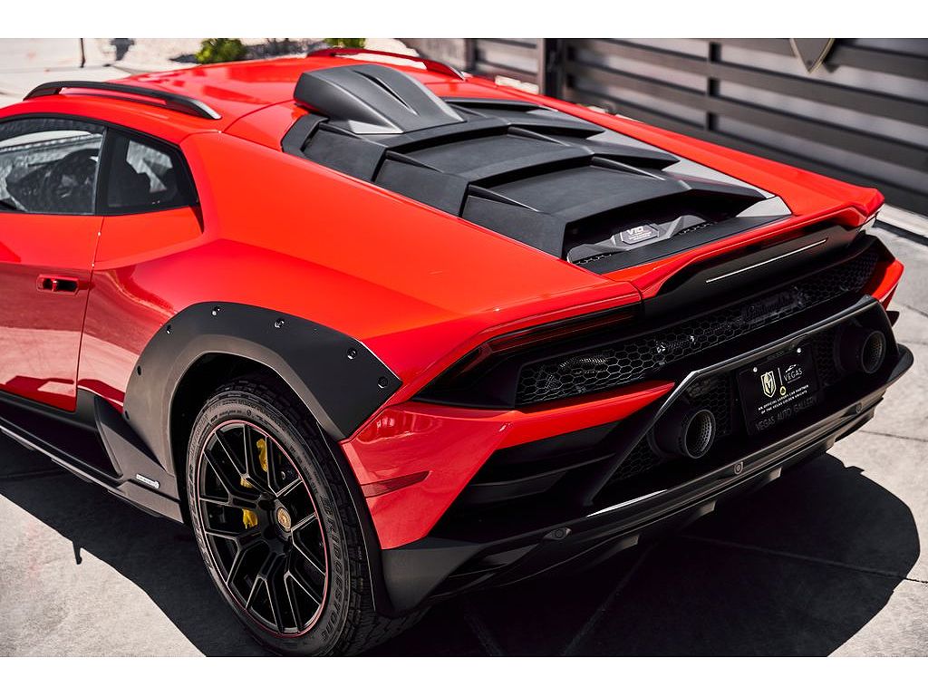 2023 Lamborghini Huracán Sterrato