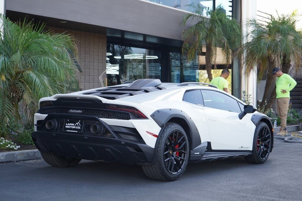 2024 Lamborghini Huracán Sterrato