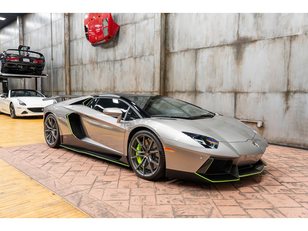 2014 Lamborghini Aventador LP 700-4 Roadster