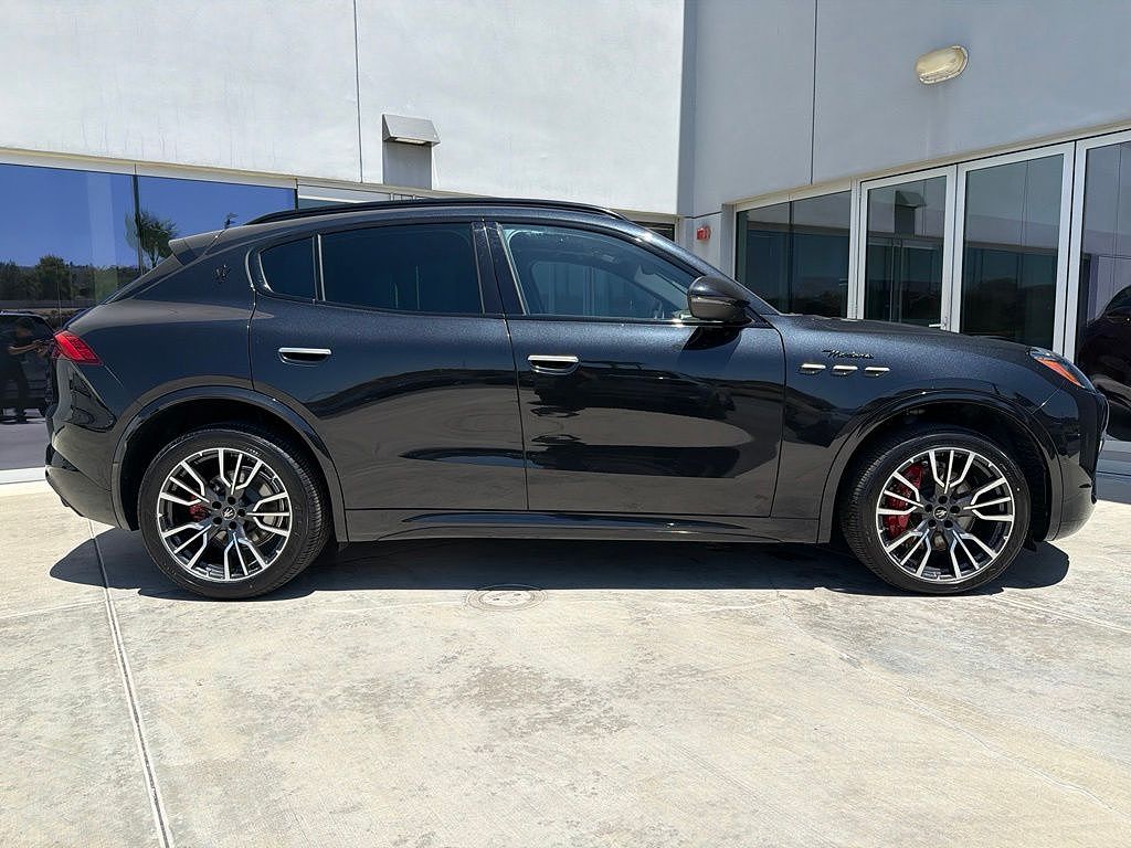 2023 Maserati Grecale MODENA