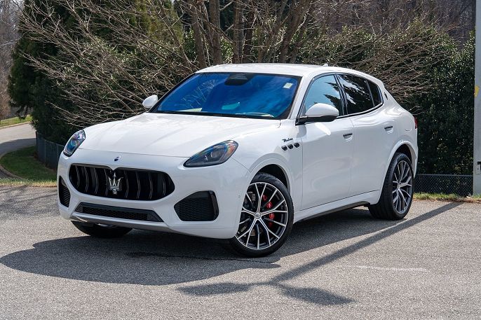 2026 Maserati Grecale Modena V6