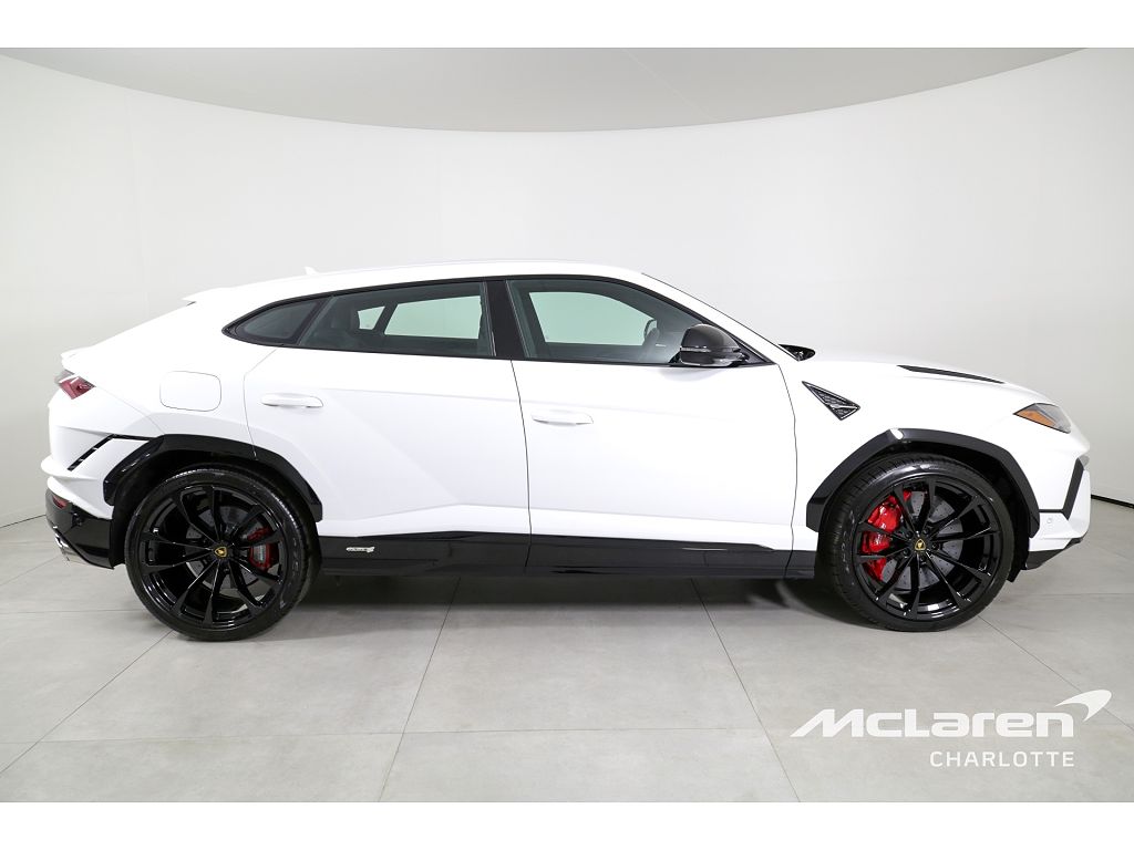 2023 Lamborghini Urus S