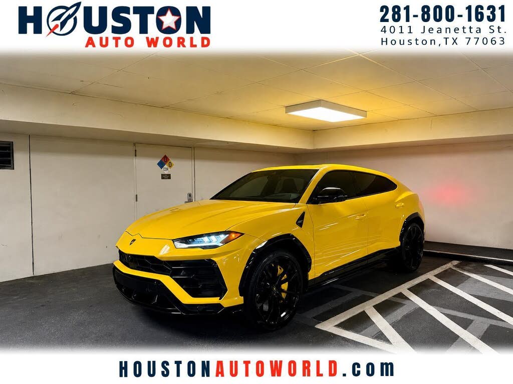 2022 Lamborghini Urus Pearl Capsule