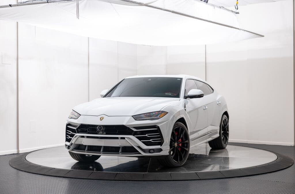 2022 Lamborghini Urus Pearl Capsule