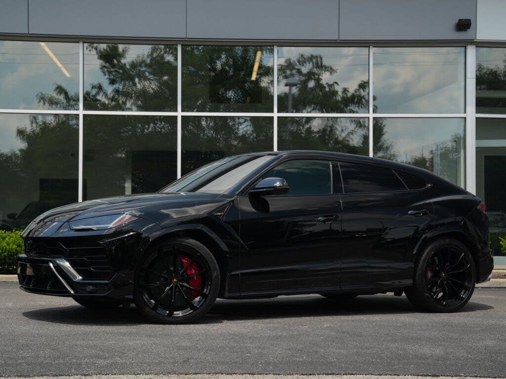 2022 Lamborghini Urus Pearl Capsule