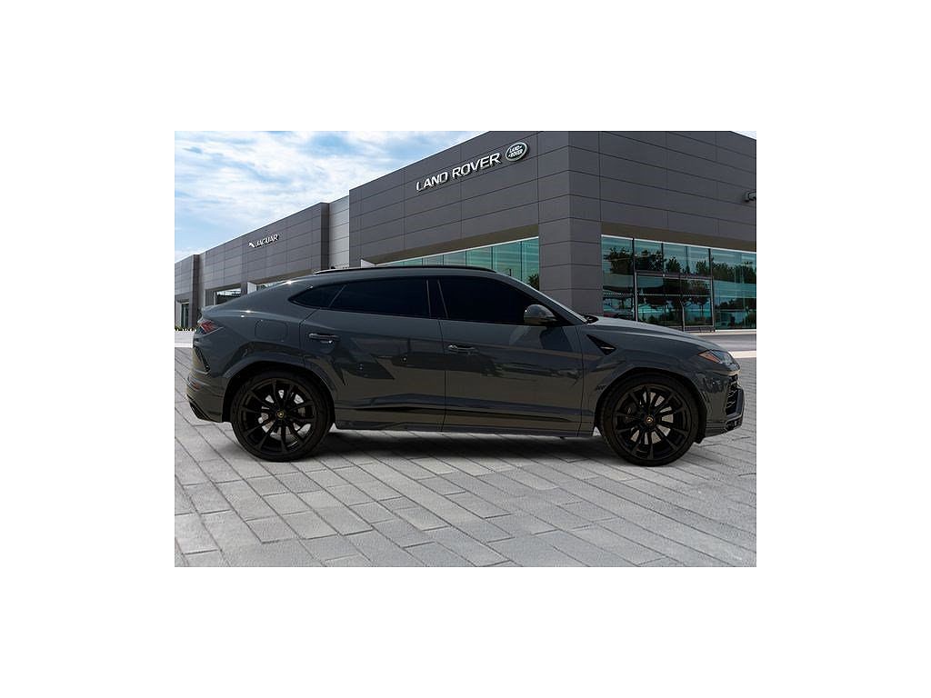 2022 Lamborghini Urus