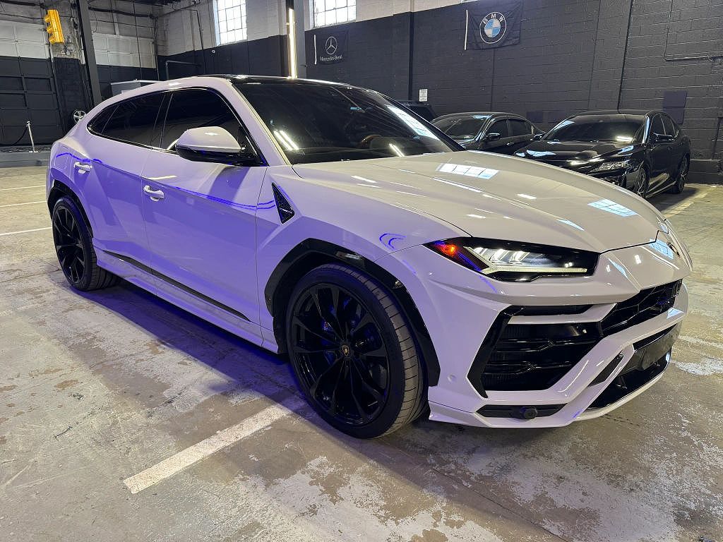2020 Lamborghini Urus