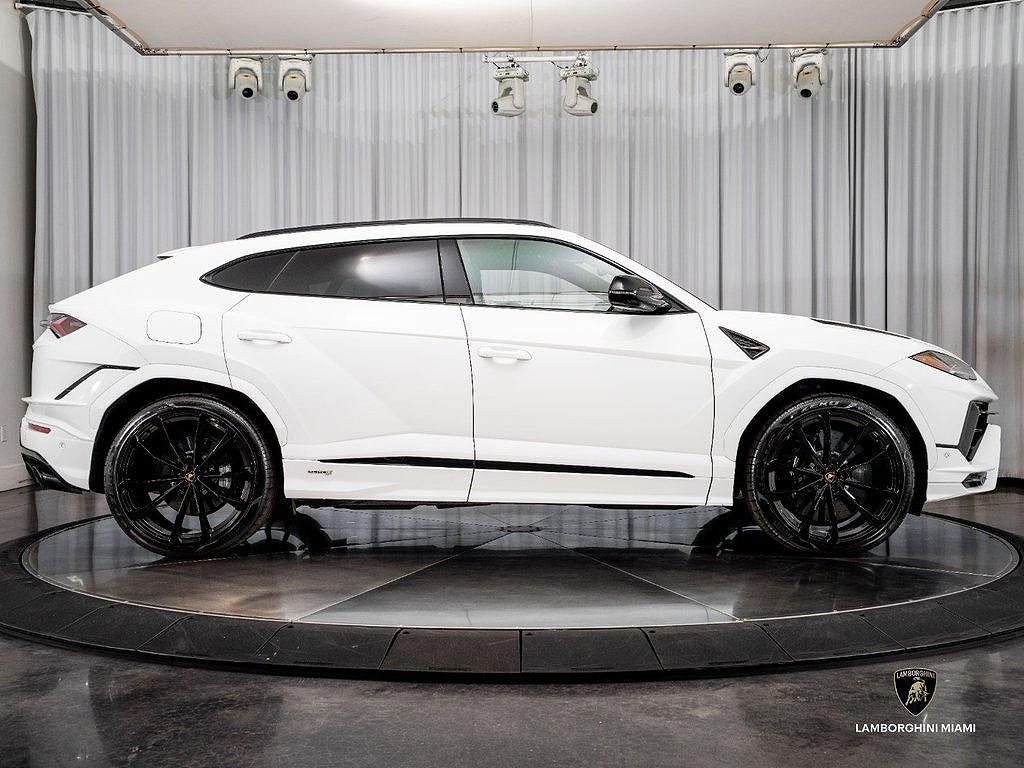 2024 Lamborghini Urus S