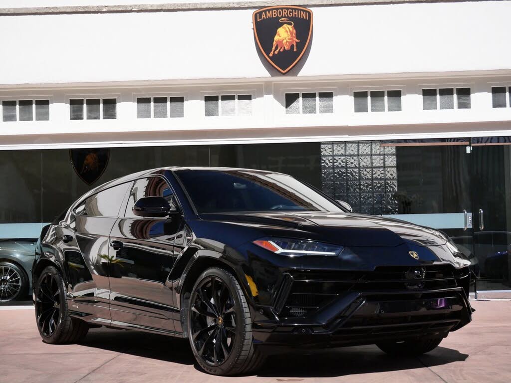 2023 Lamborghini Urus S