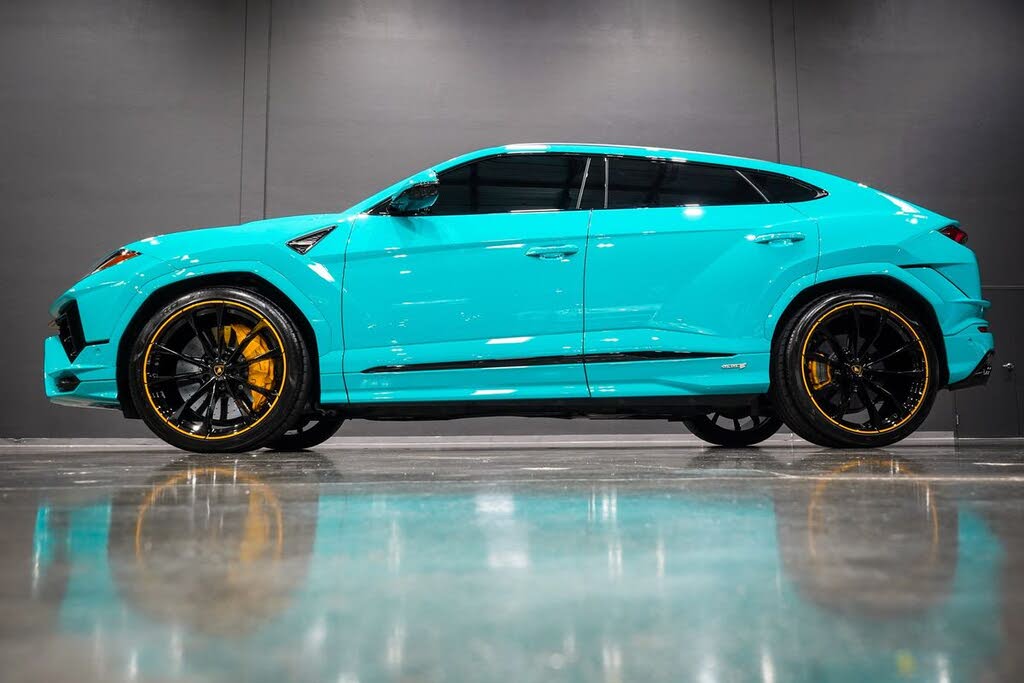 2024 Lamborghini Urus S