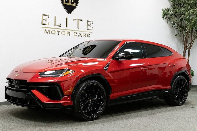 2023 Lamborghini Urus S
