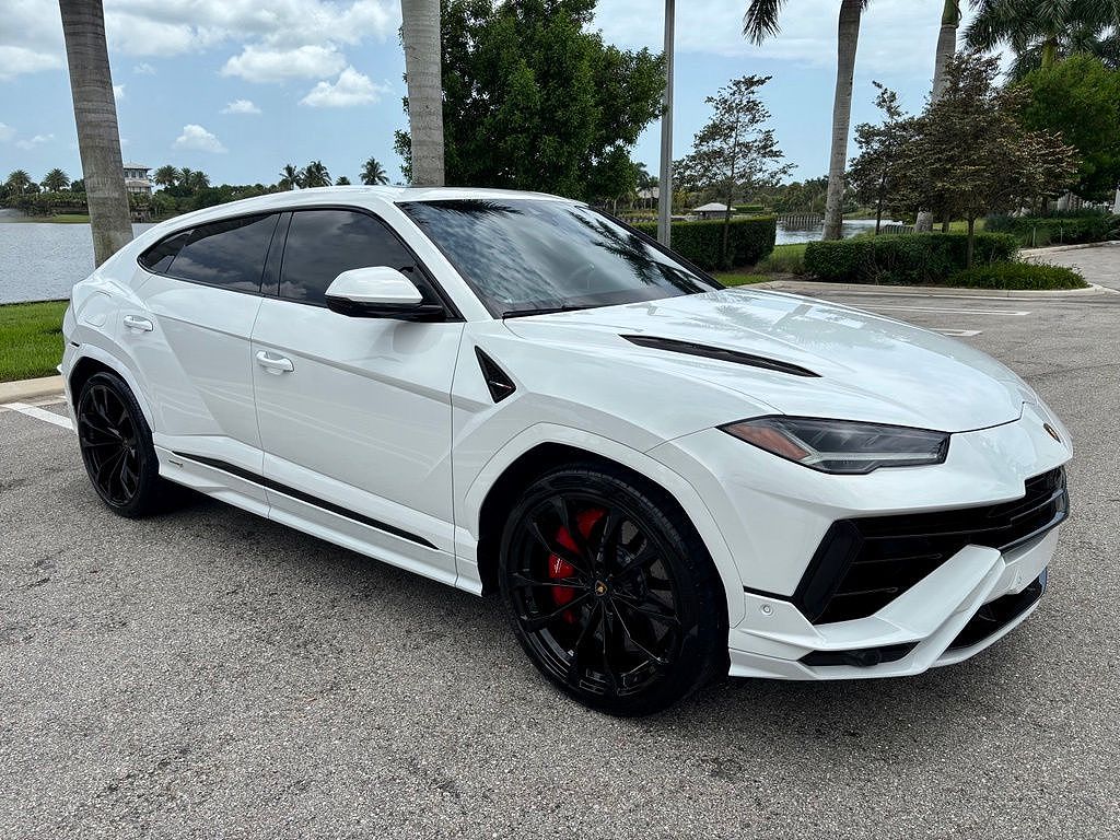2024 Lamborghini Urus S