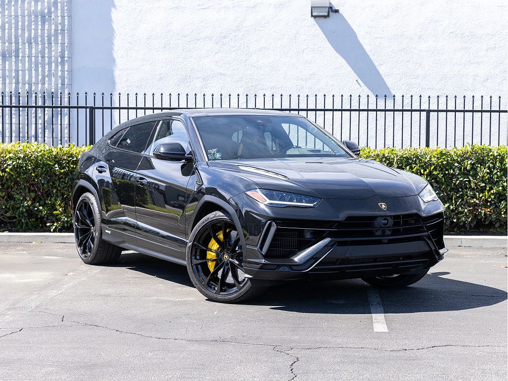 2024 Lamborghini Urus S Sport Utility 4D
