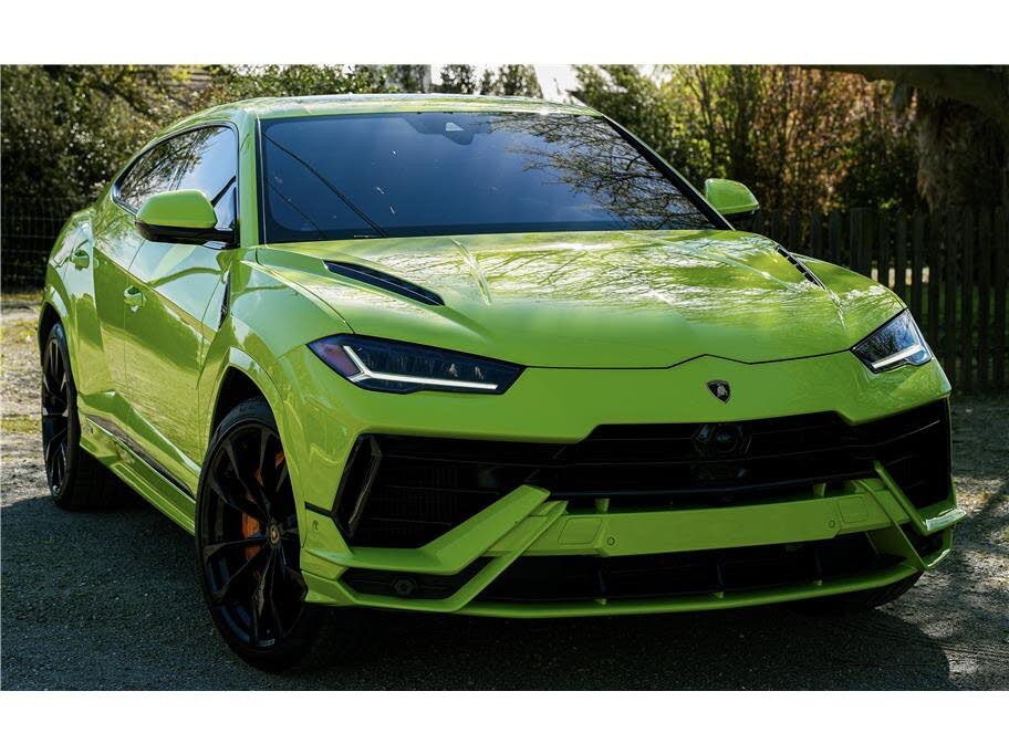 2023 Lamborghini Urus S