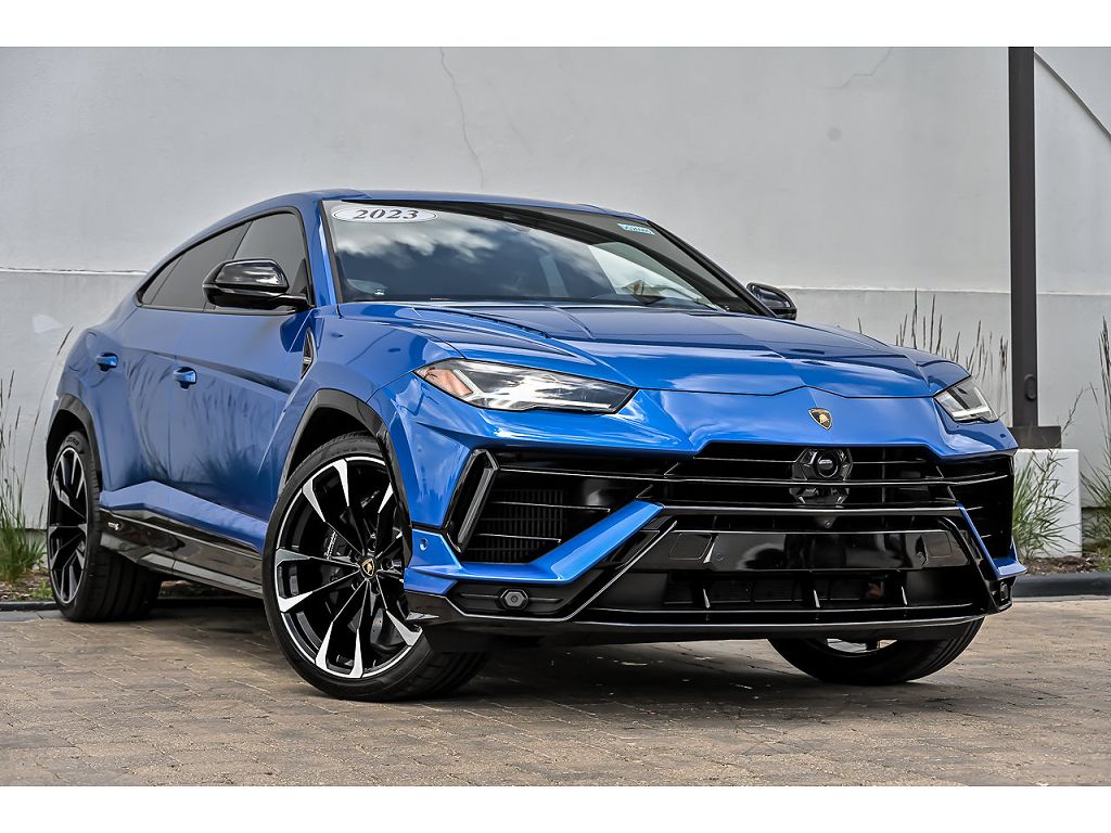 2023 Lamborghini Urus S