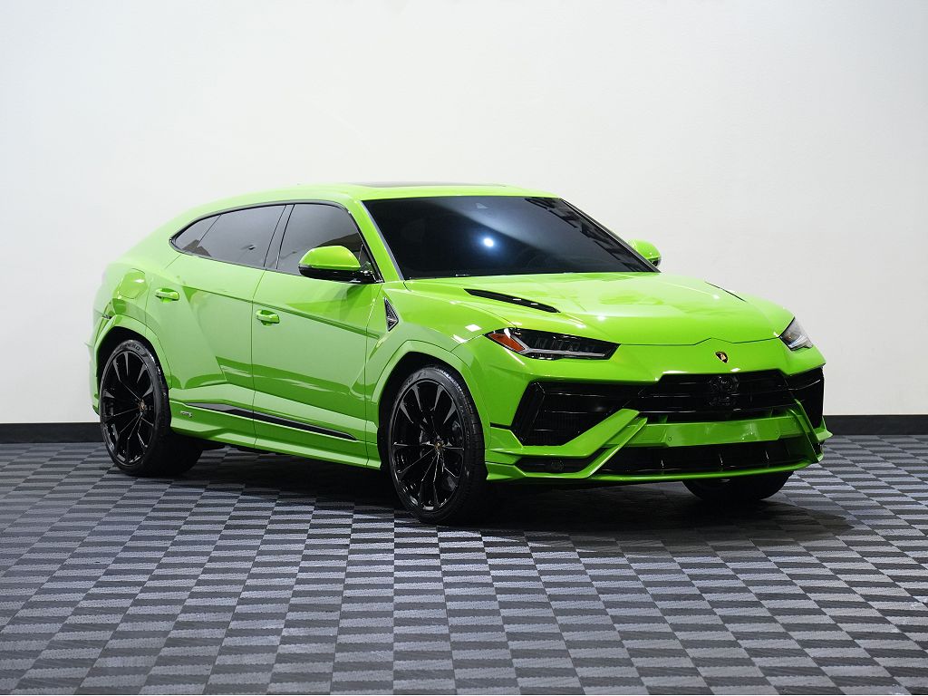 2024 Lamborghini Urus S