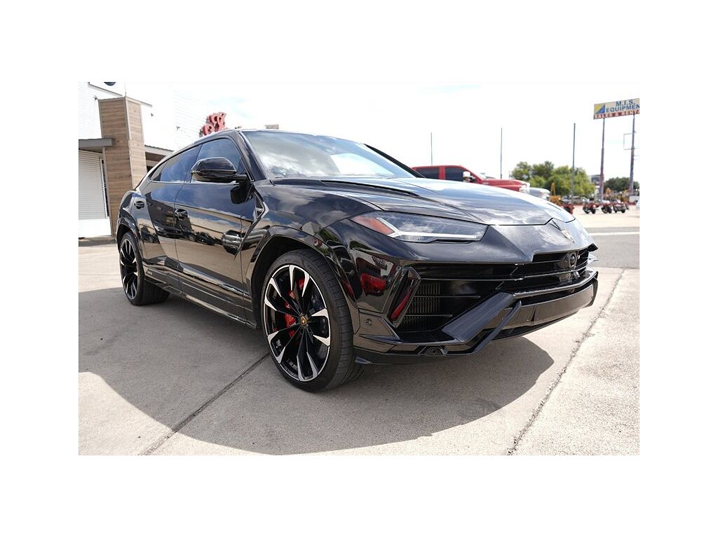 2023 Lamborghini Urus S