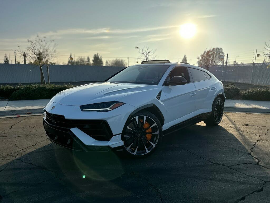 2023 Lamborghini Urus S