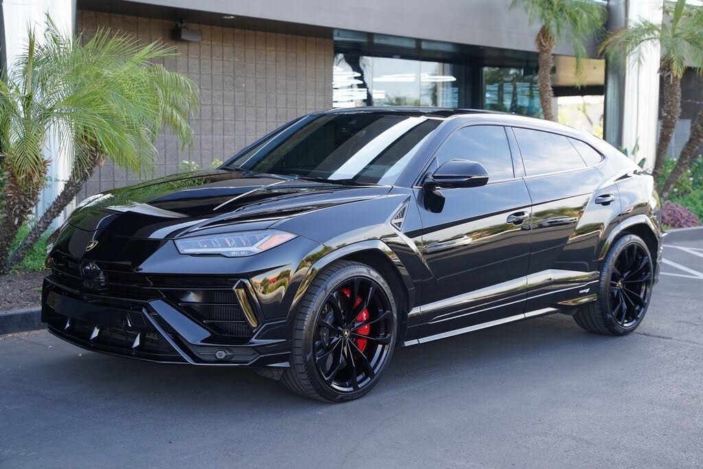 2024 Lamborghini Urus S