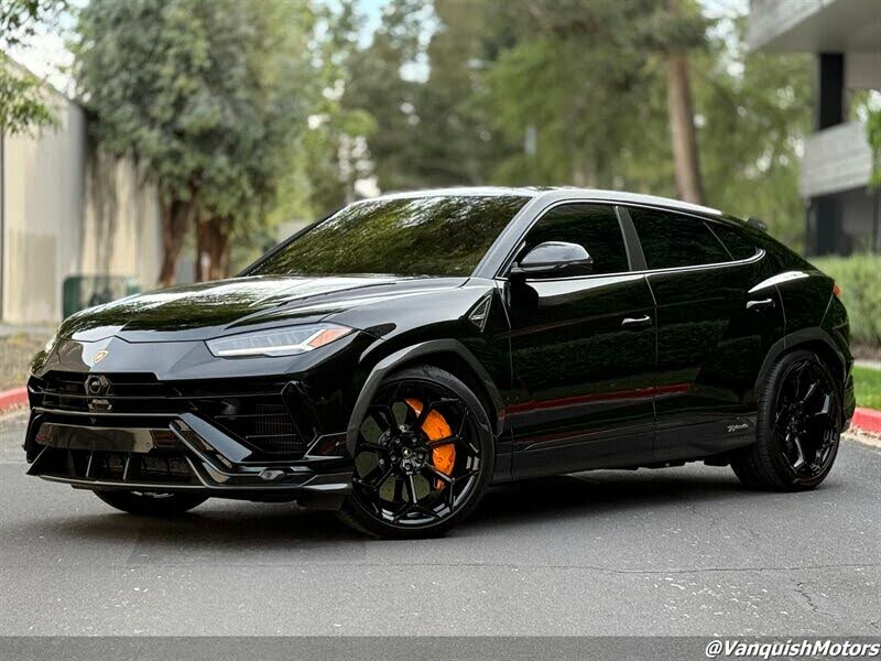 2023 Lamborghini Urus Performante