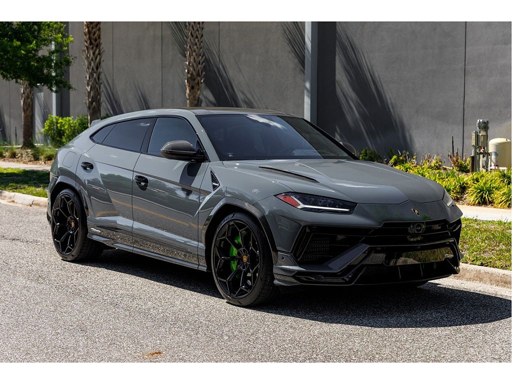 2023 Lamborghini Urus Performante