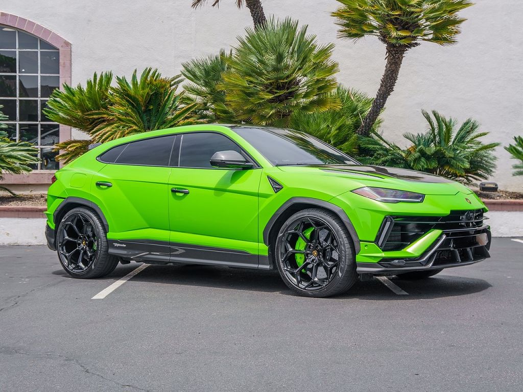 2023 Lamborghini Urus Performante