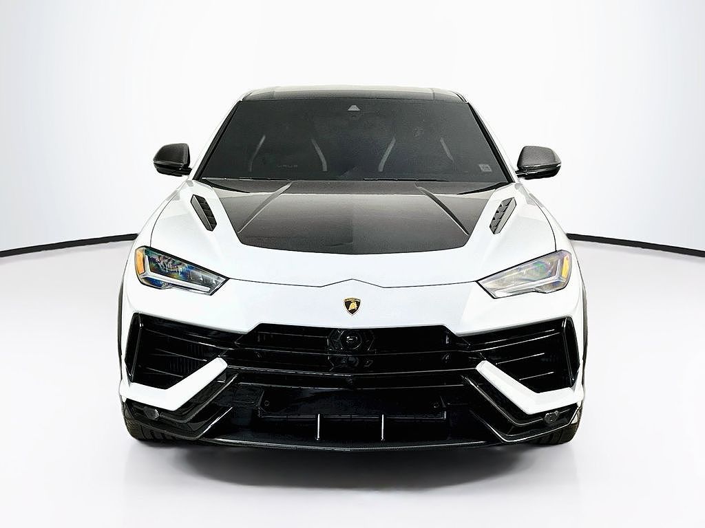 2024 Lamborghini Urus Performante