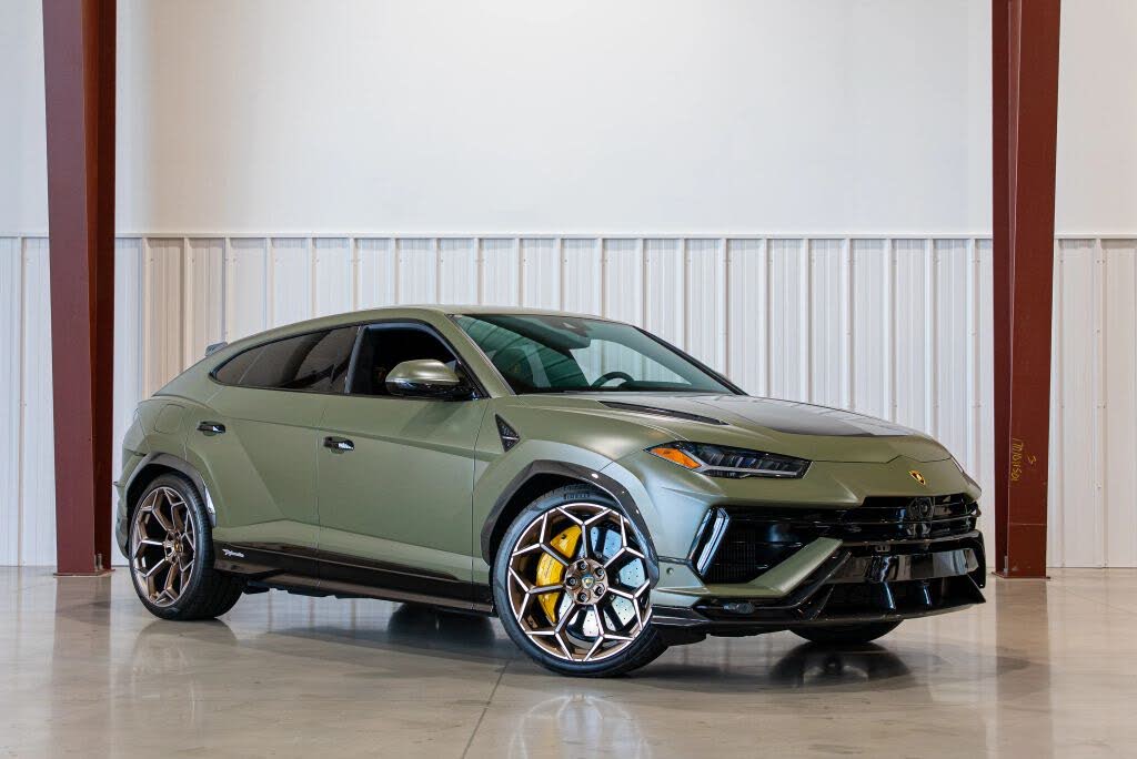2023 Lamborghini Urus Performante