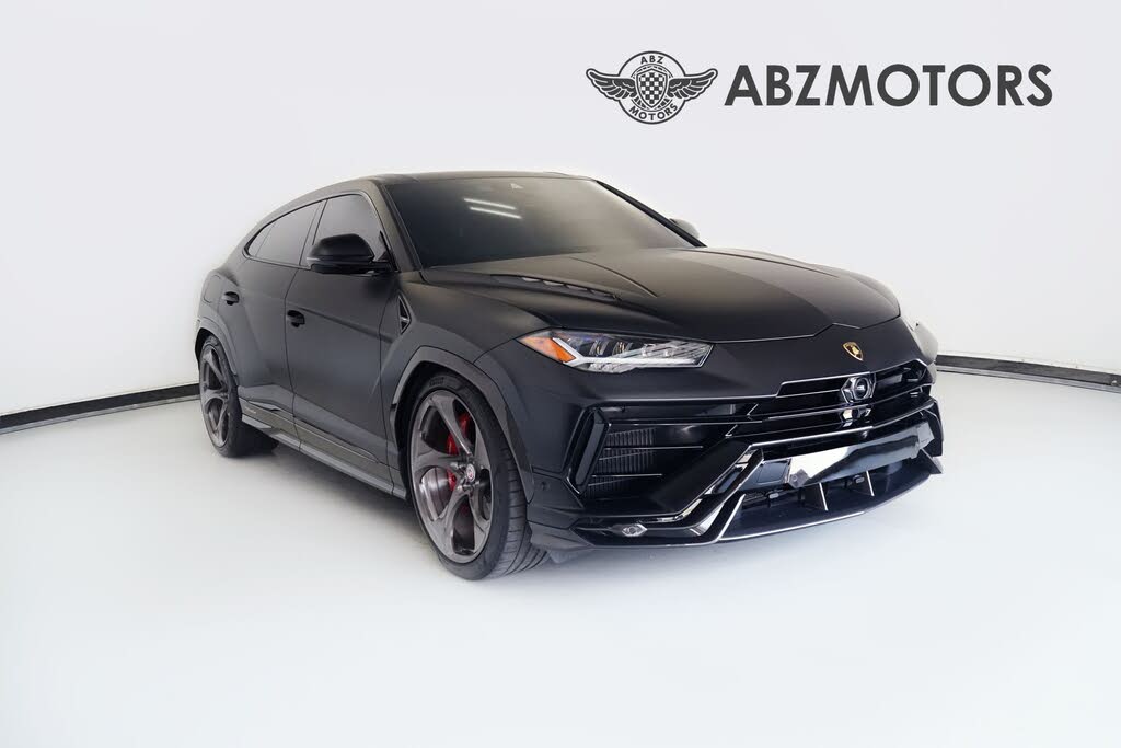 2023 Lamborghini Urus Performante