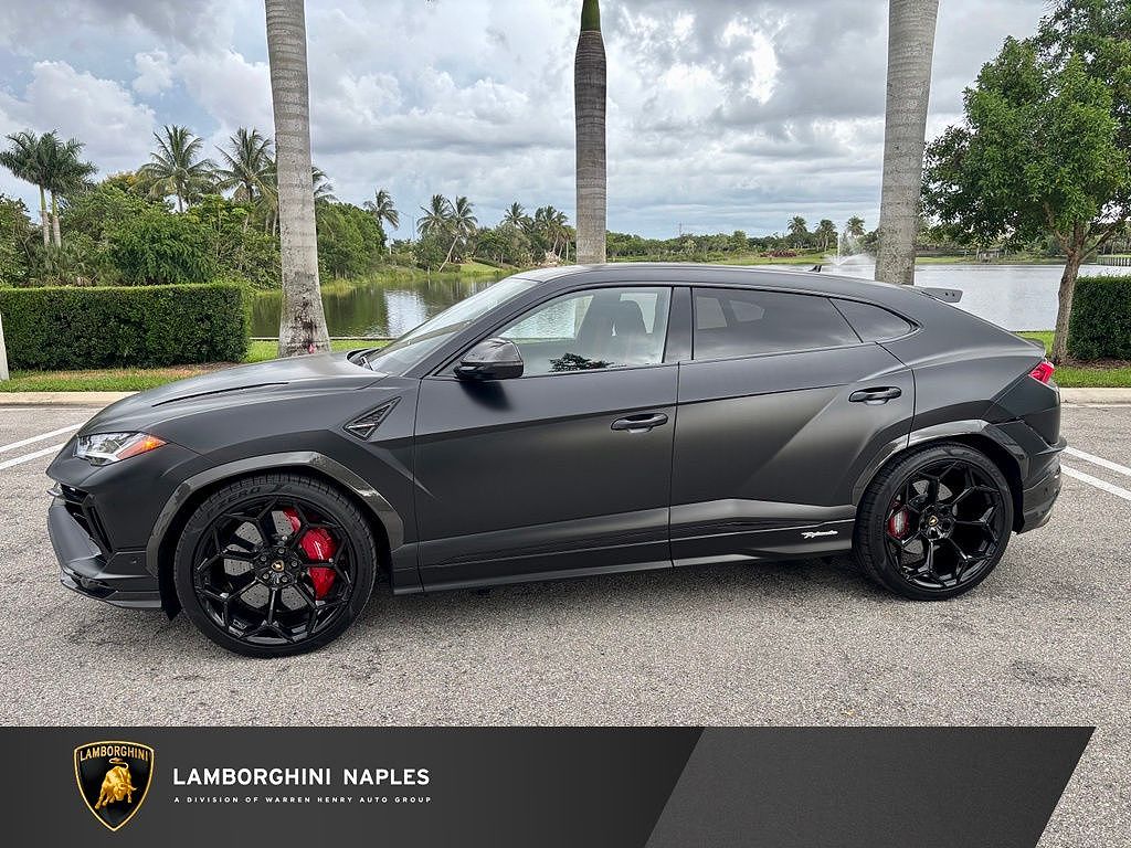 2024 Lamborghini Urus Performante