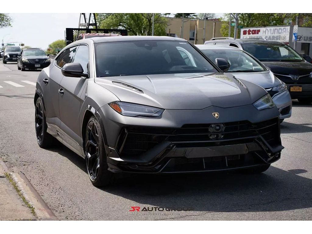 2023 Lamborghini Urus Performante