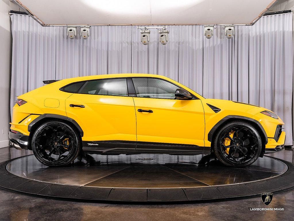 2024 Lamborghini Urus Performante