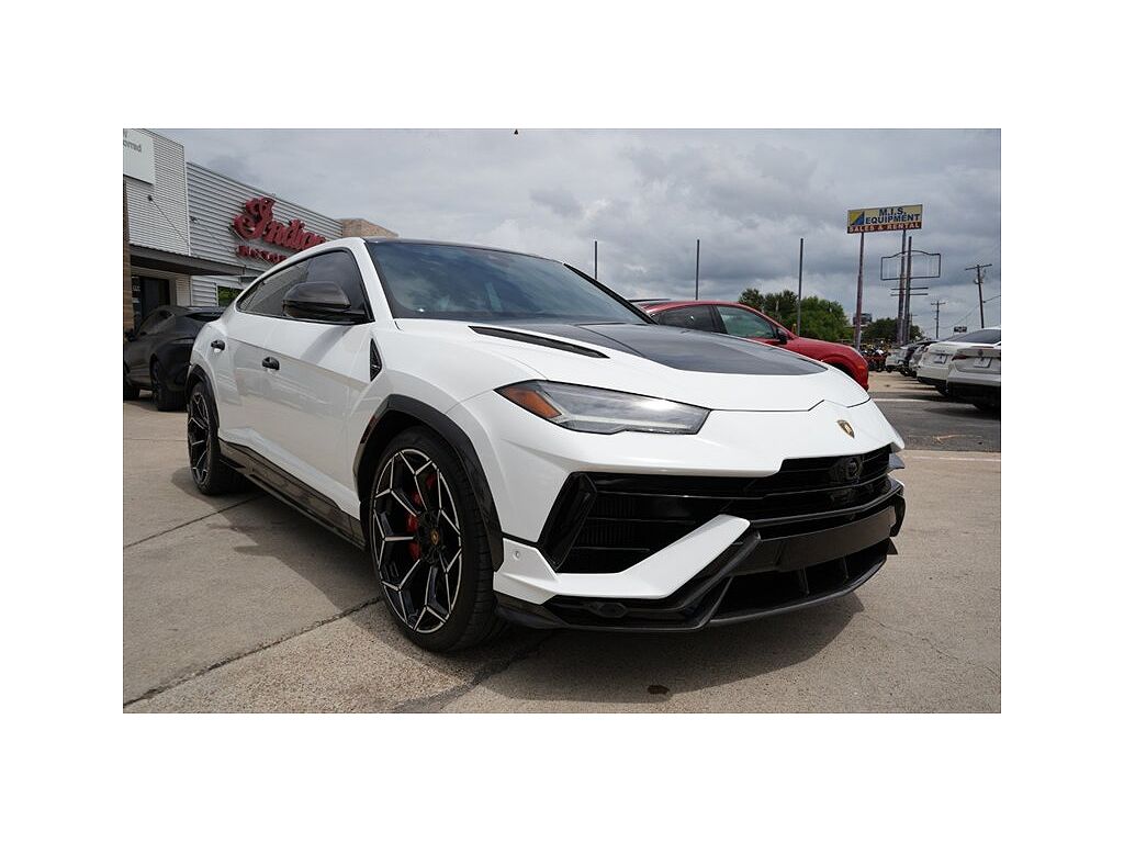 2023 Lamborghini Urus Performante