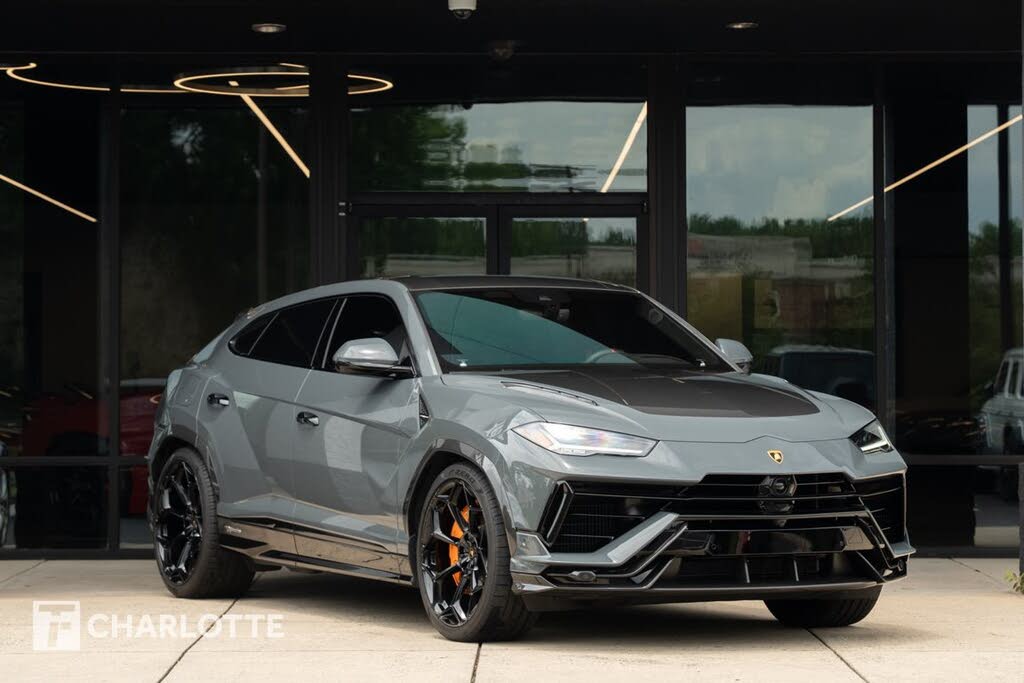 2023 Lamborghini Urus Performante