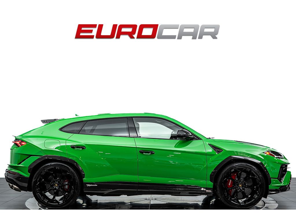2024 Lamborghini Urus Performante