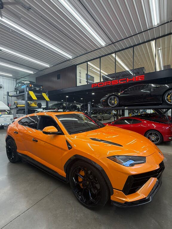 2024 Lamborghini Urus Performante
