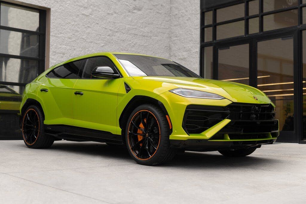 2025 Lamborghini Urus SE