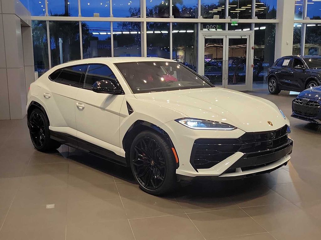 2025 Lamborghini Urus SE
