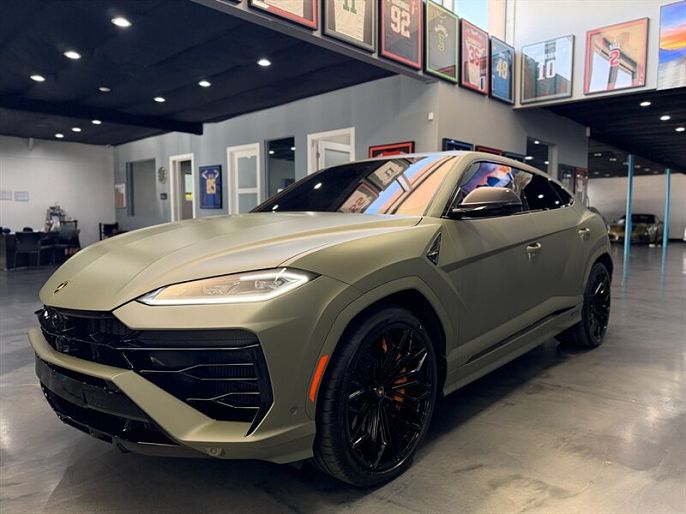 2025 Lamborghini Urus SE