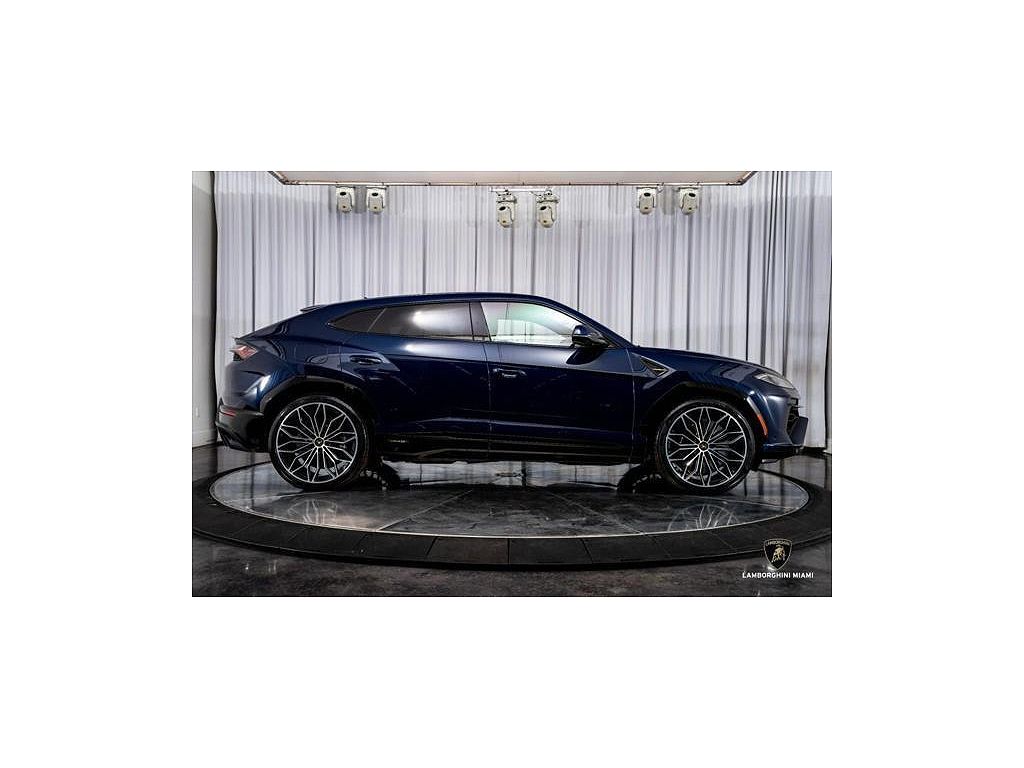 2025 Lamborghini Urus SE