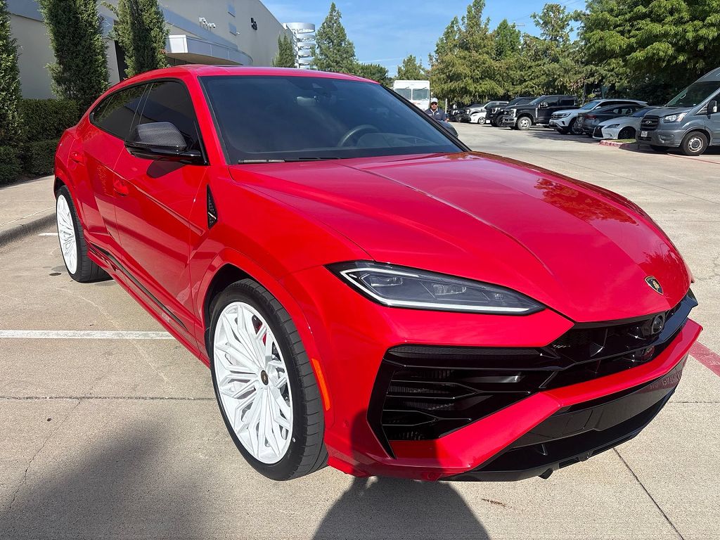 2025 Lamborghini Urus SE